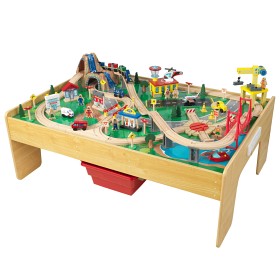 Bilde av KidKraft Eventyrby med togsett