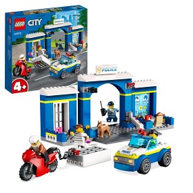Bilde av LEGO City Police 60370 Jakt på politistasjonen