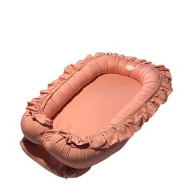 Bilde av Mini Dreams Babynest Med Volang (Dusty Pink)