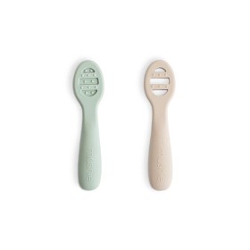 Bilde av Mushie Mate­skjeer Baby (Cambridge Blue/Shifting Sand)